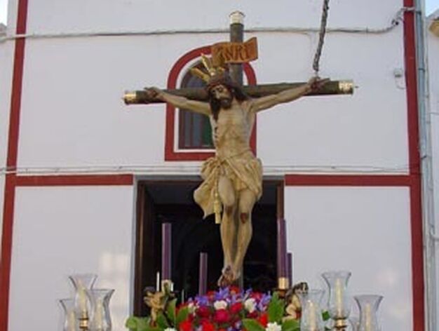 Un Cristo portado por mujeres en Lora de Estepa
