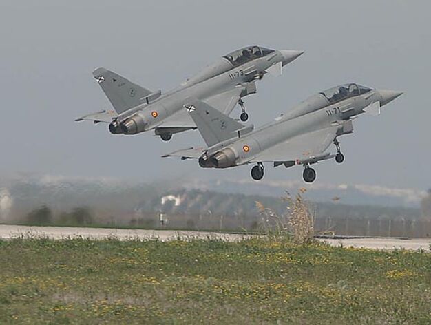 Ejercicio de defensa de cazas Eurofighter en Mor&oacute;n