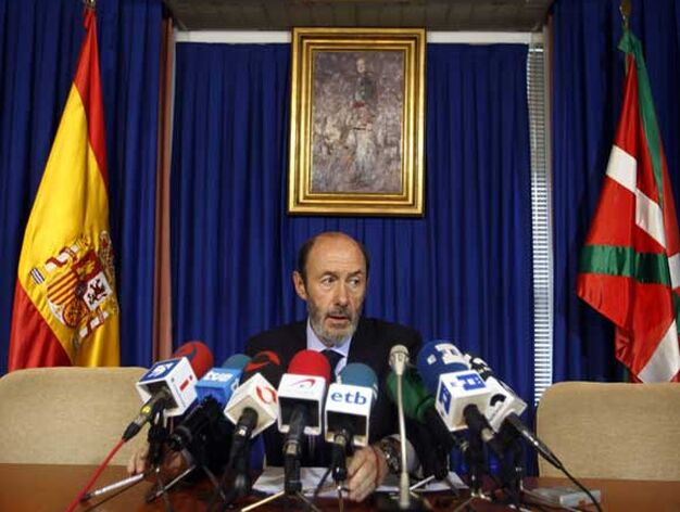 Rubalcaba: "ETA ha intentado una masacre"