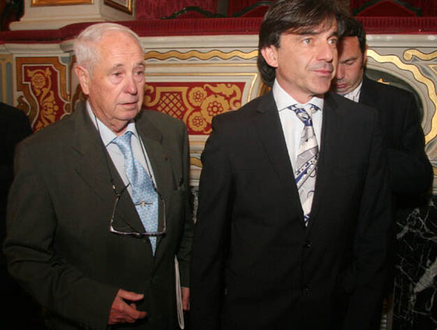 El ex seleccionador nacional de Copa Davis, Emilio S&aacute;nchez Vicario (a la derecha).

Foto: Bel&eacute;n Vargas