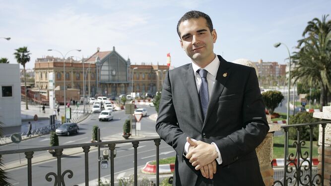 Ramón Fernández-Pacheco en el balcón de Alcaldía.