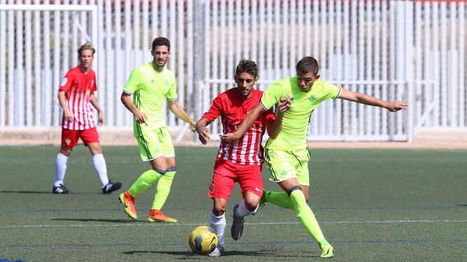 El Almería se impuso por 3-2 a los béticos en la primera vuelta.