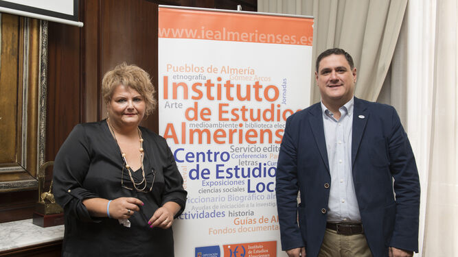 Nieves Molina, Coordinadora del IEA, junto a Francisco Alonso, responsable del IEA.