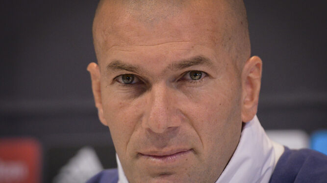 Zidane, en Valdebebas durante la ruede de prensa