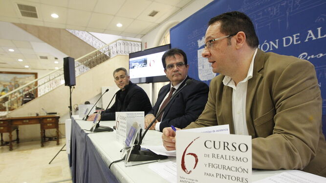 El diputado de Cultura, Antonio Jesús Rodríguez con Antonio Martínez, alcalde de Olula y Juan Manuel Martín.