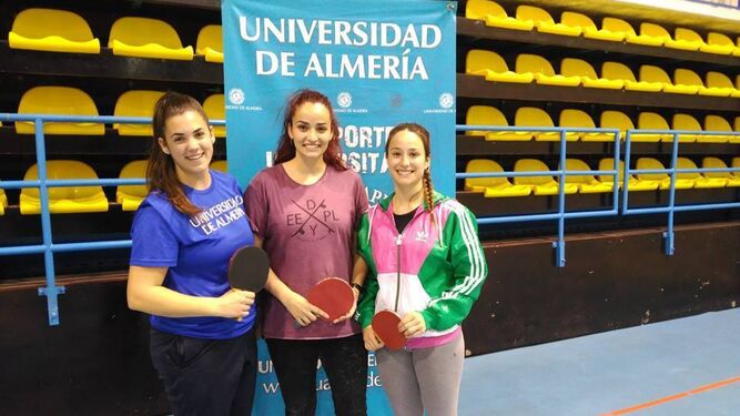 Nuria Morena y Adrián Ginel ganan el torneo de bádmiton