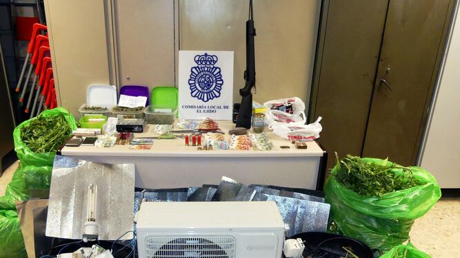 La Policía Nacional Desmantela un "supermercado" de la droga con marihuana en tres edificios en El Ejido