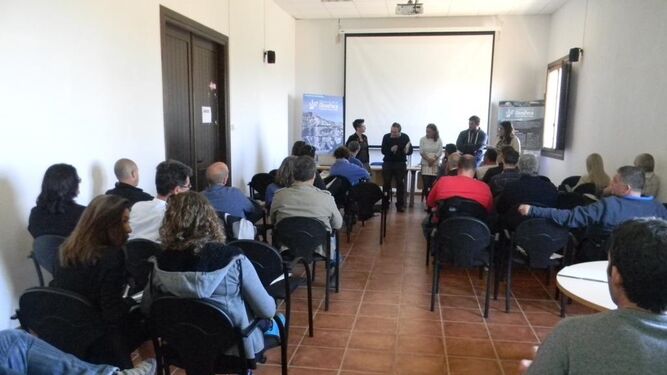 Asistentes al taller sobre fondos marinos impulsado por la Junta de Andalucía.