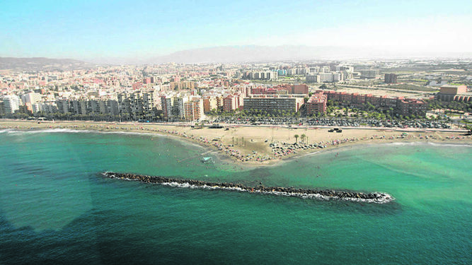 Vista panorámica de la bahía de Almería