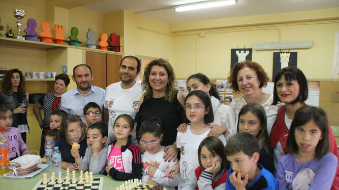 Benahadux se rinde a la maestría de la joven ajedrecista Claudia Mullor