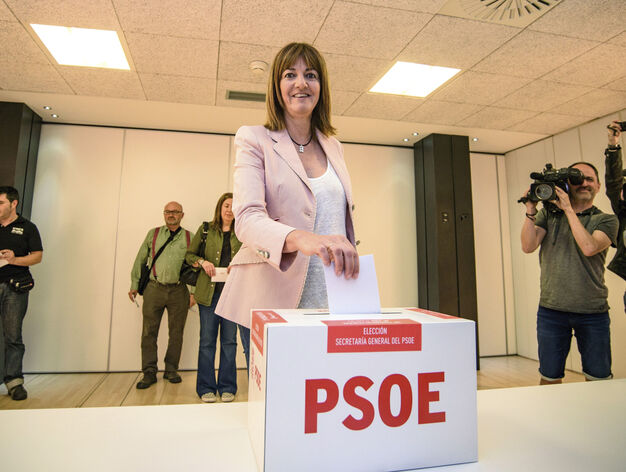 El d&iacute;a de la elecci&oacute;n del nuevo secretario general del PSOE, en im&aacute;genes