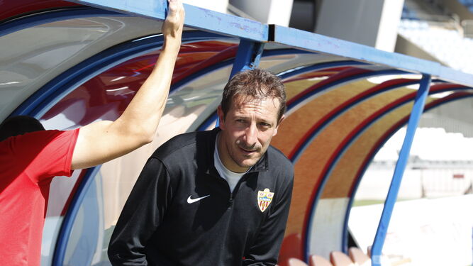 Ramis dio un serio toque de atención a los suyos durante el entrenamiento en el Estadio Mediterráneo.