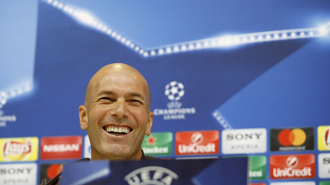 Zidane, durante la rueda de prensa en Valdebebas