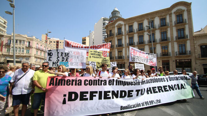 La manifestación partió este sábado desde la Puerta Purchena.