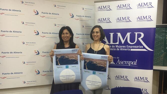 La presidenta de la Autoridad Portuaria de Almería, Trini Cabeo, y la presidenta de Almur, Margarita Cobos, en la presentación de la jornada.
