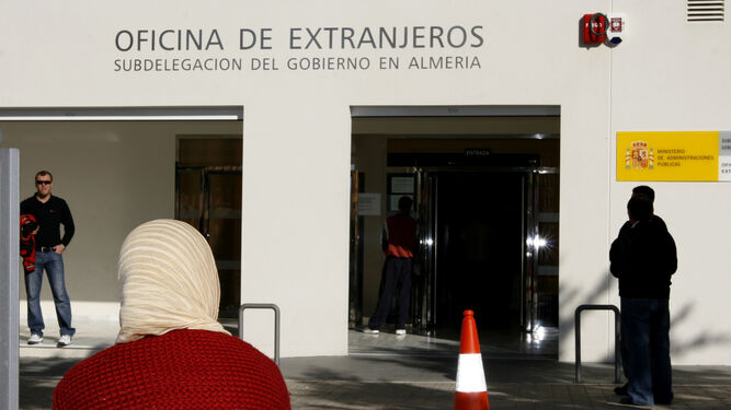 Oficina de Extranjeros de Almería.