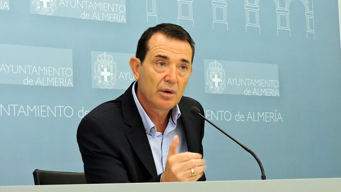 El portavoz del PSOE en el Ayuntamiento de Almería, Juan Carlos Pérez Navas.
