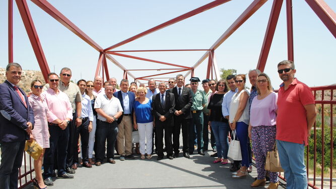 Acudieron multitud de responsables políticos junto al delegado del Gobierno de la Nación en Andalucía.