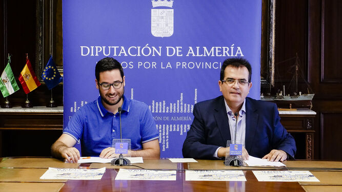 José Díaz, alcalde de Tabernas, junto a Antonio Jesús Rodríguez, diputado de Cultura.