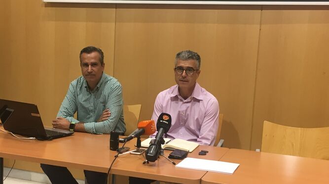 Luis Miguel Fernández, gerente de Coexphal, y Juan Colomina, consejero delegado de Coexphal, explicaron su postura en esta crisis en el Bajo Andarax.