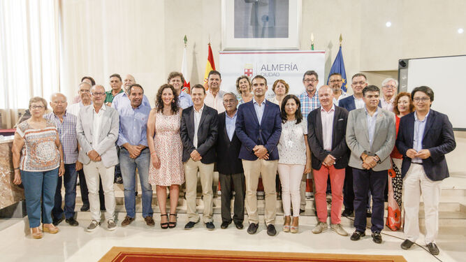 El alcalde de Almería presenta al Consejo Social las líneas maestras del Plan Estratético de la capital.