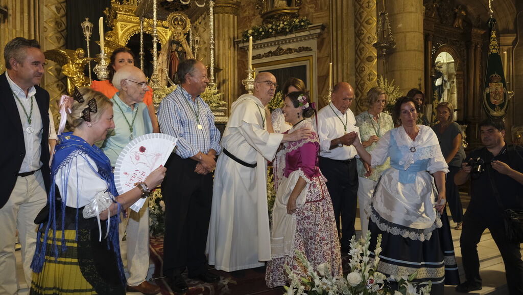La ofrenda a la Virgen del Mar en im&aacute;genes