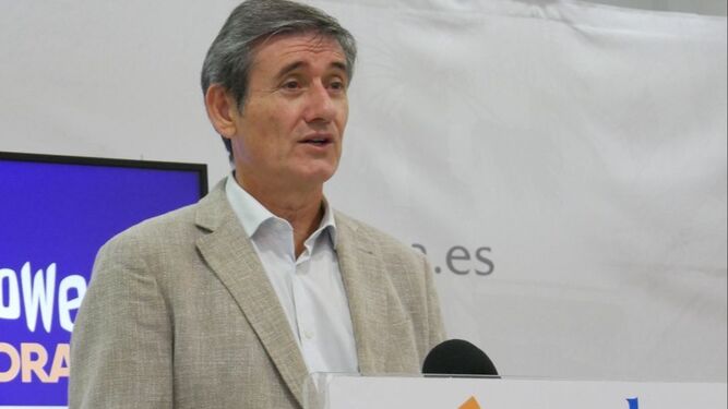 Manuel Cortés, alcalde de Adra.