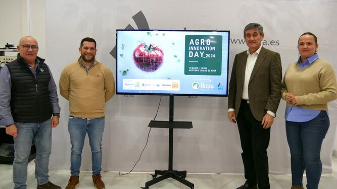Presentación del evento en el Ayuntamiento de Adra.