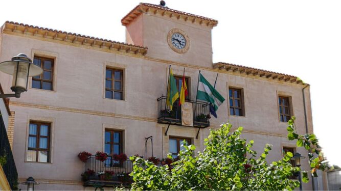 Fachada del Ayuntamiento de Abrucena.