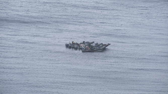 Seis narcolanchas buscan refugio del temporal registrado este sábado en la costa del parque natural de Cabo de Gata-Níjar.