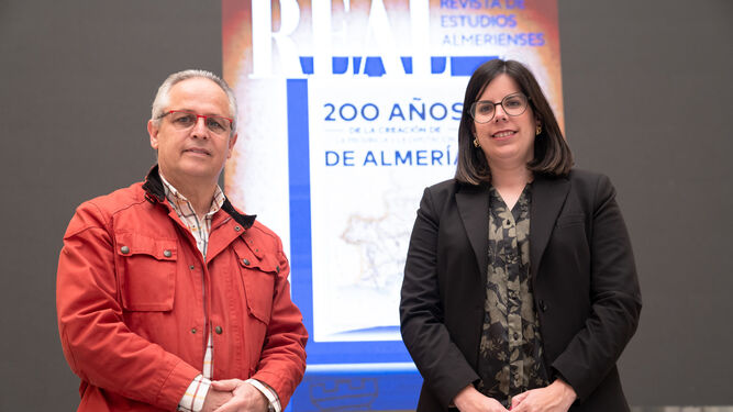 Mario Pulido, director del IEA junto a Almudena Morales, diputada de Cultura y Cine.