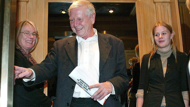 Hans Magnus Enzensberger, en Oviedo, en 2002, cuando recibió el Premio Príncipe de Asturias.
