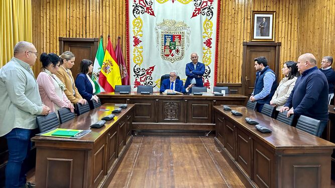 El Defensor del Pueblo andaluz visita el Ayuntamiendo de Huércal-Overa.
